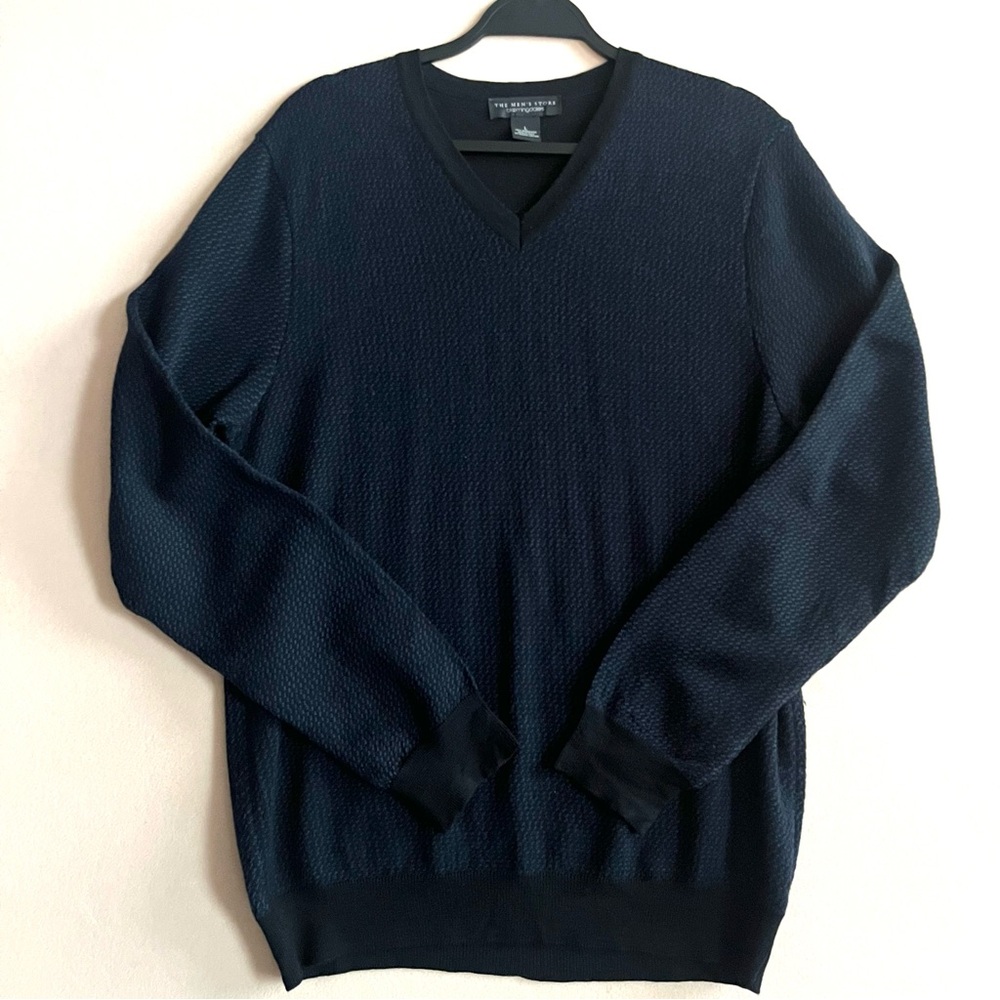 Bloomingdales The Men’s Store 100% Merino Wool V-Neck Sweater Navy Blue L Preppy